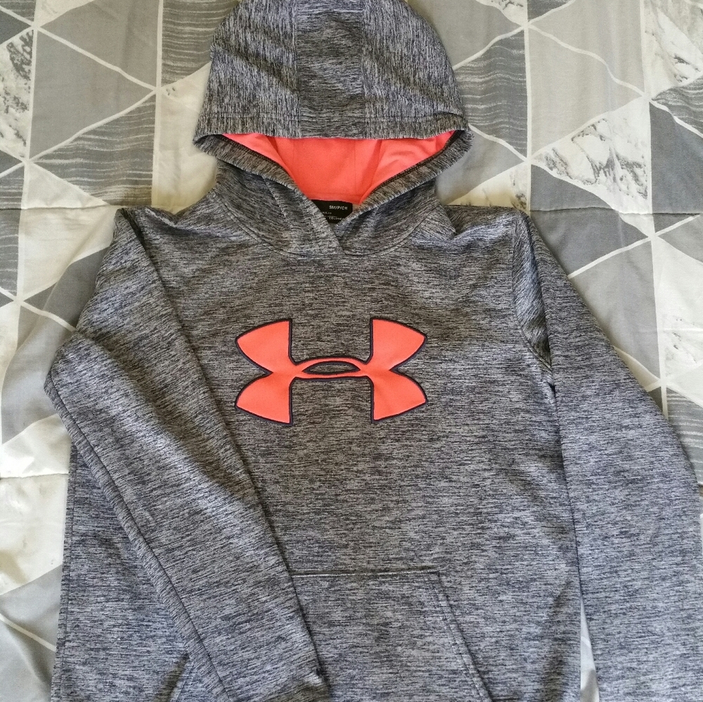 Cute underamor sweater